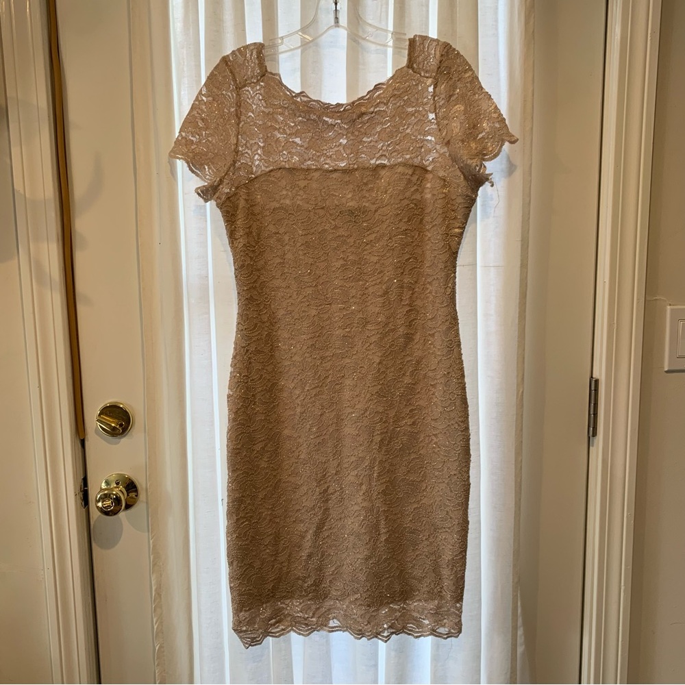 Simply gorgeous beige lace with gold sparkle stretch dress  12P